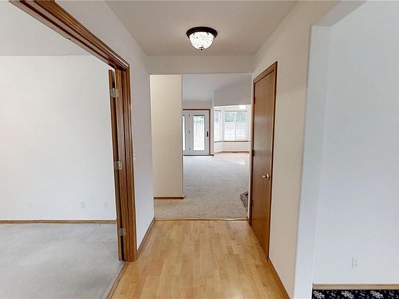 4th image of 6861 Partridge Dr NE