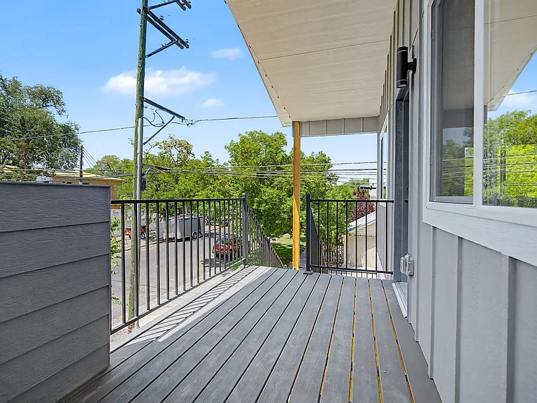 1102 Chipeta Ave — Photo 3