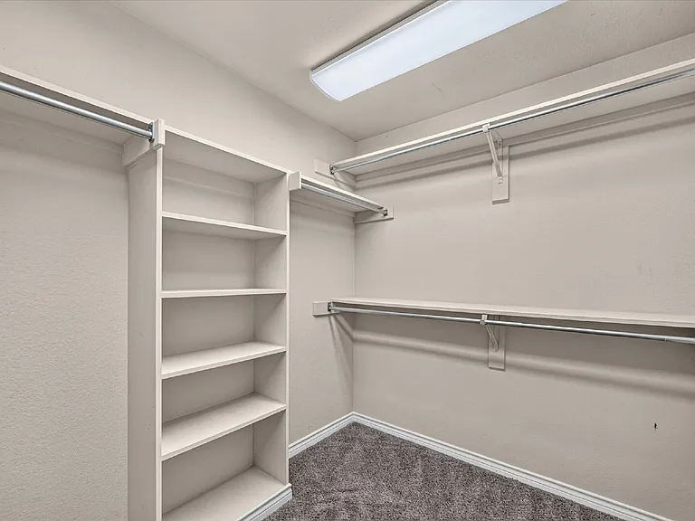 400 Breakers Point Ct — Photo 22