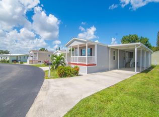 121 Sandhill Blvd, Fort Pierce, FL 34982