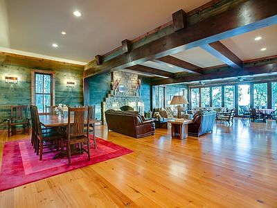 Formal dining seats ten