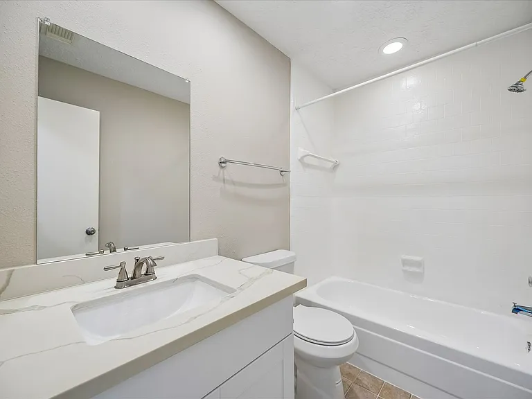 2414 Chelston Ct — Photo 15