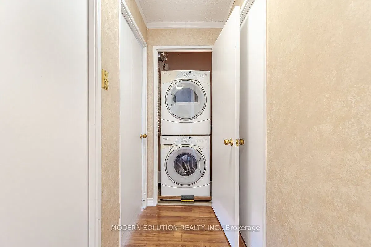 1 bed, $1,300 — Photo 3
