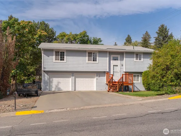 529 Ash Street N, Omak, WA 98841