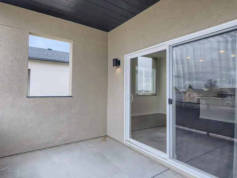 Flats at Dublin Commons — Photo 13