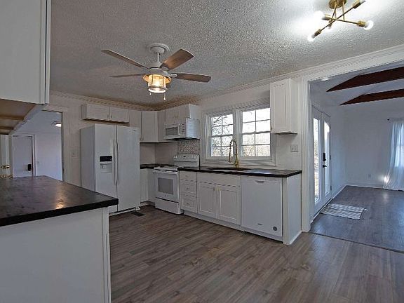 2nd image of 178 Hill Ln