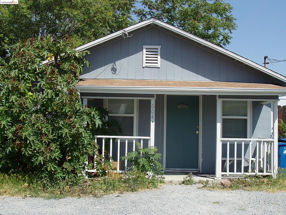 1st image of 604 Texas St
