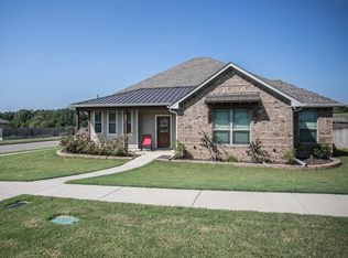 305 Bois D Arc Dr, Bullard, TX 75757