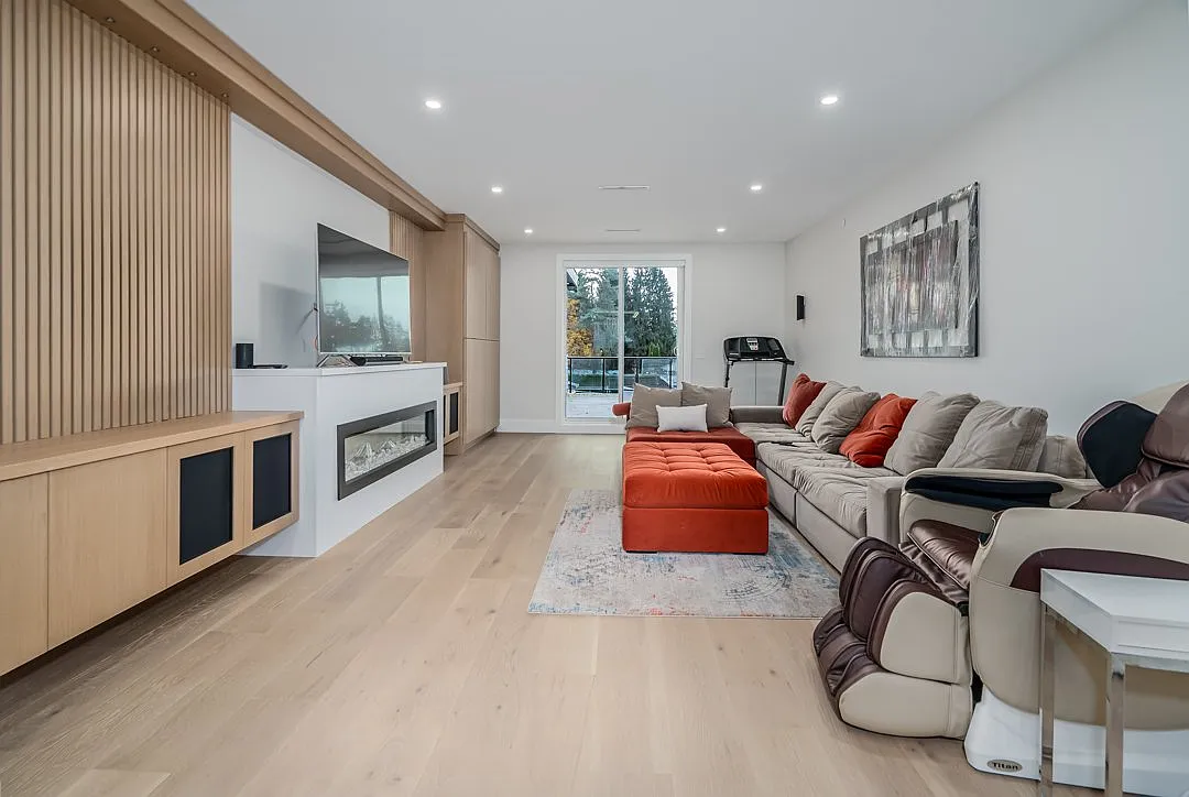 227th St, Maple Ridge — Photo 4