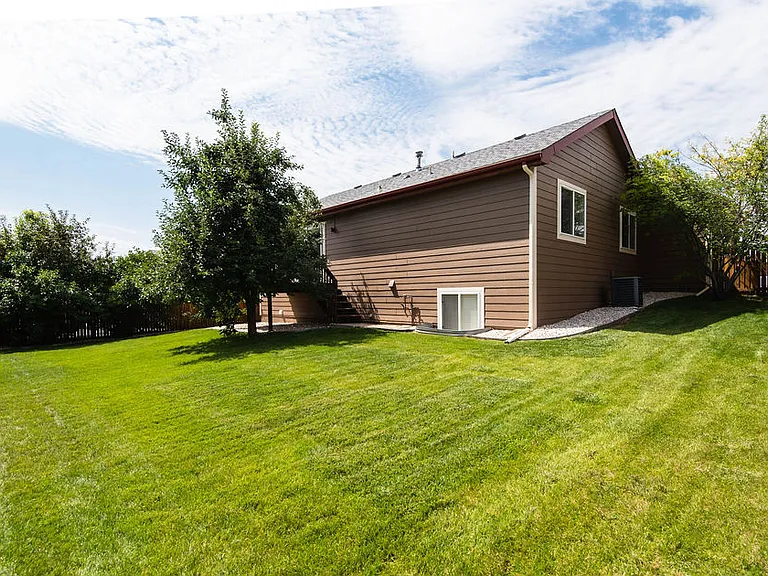 4060 Florence Dr — Photo 37