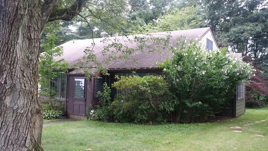 2nd image of 361 Windsor Park Ln