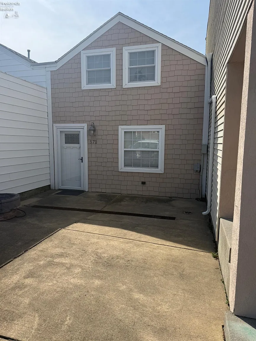 571 Bimini Dr photo 1