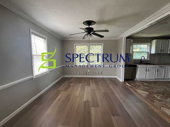 5th image of 723 White Oak Cir