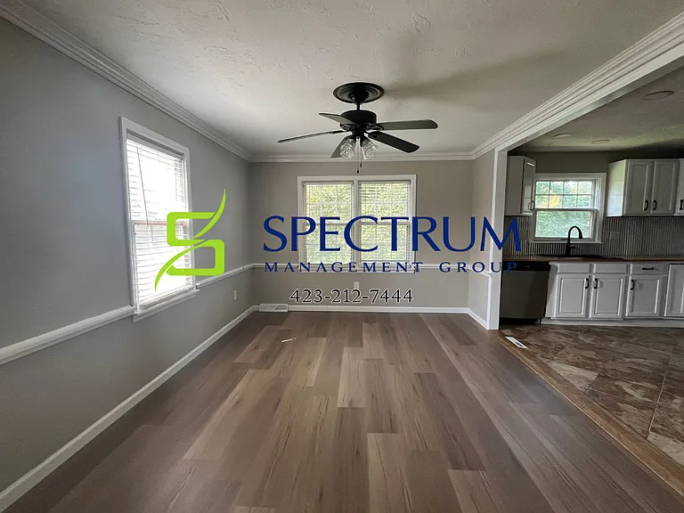 723 White Oak Cir — Photo 5