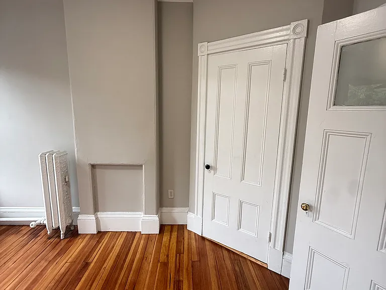 42 Walnut St #2 — Photo 11