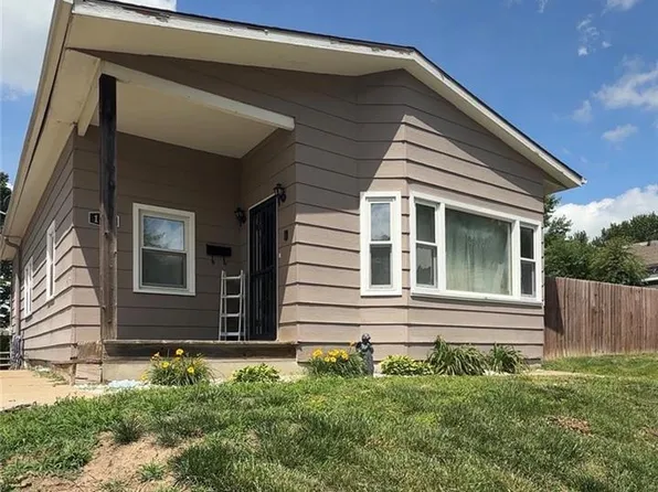 1218 N 10th St, Saint Joseph, MO 64501