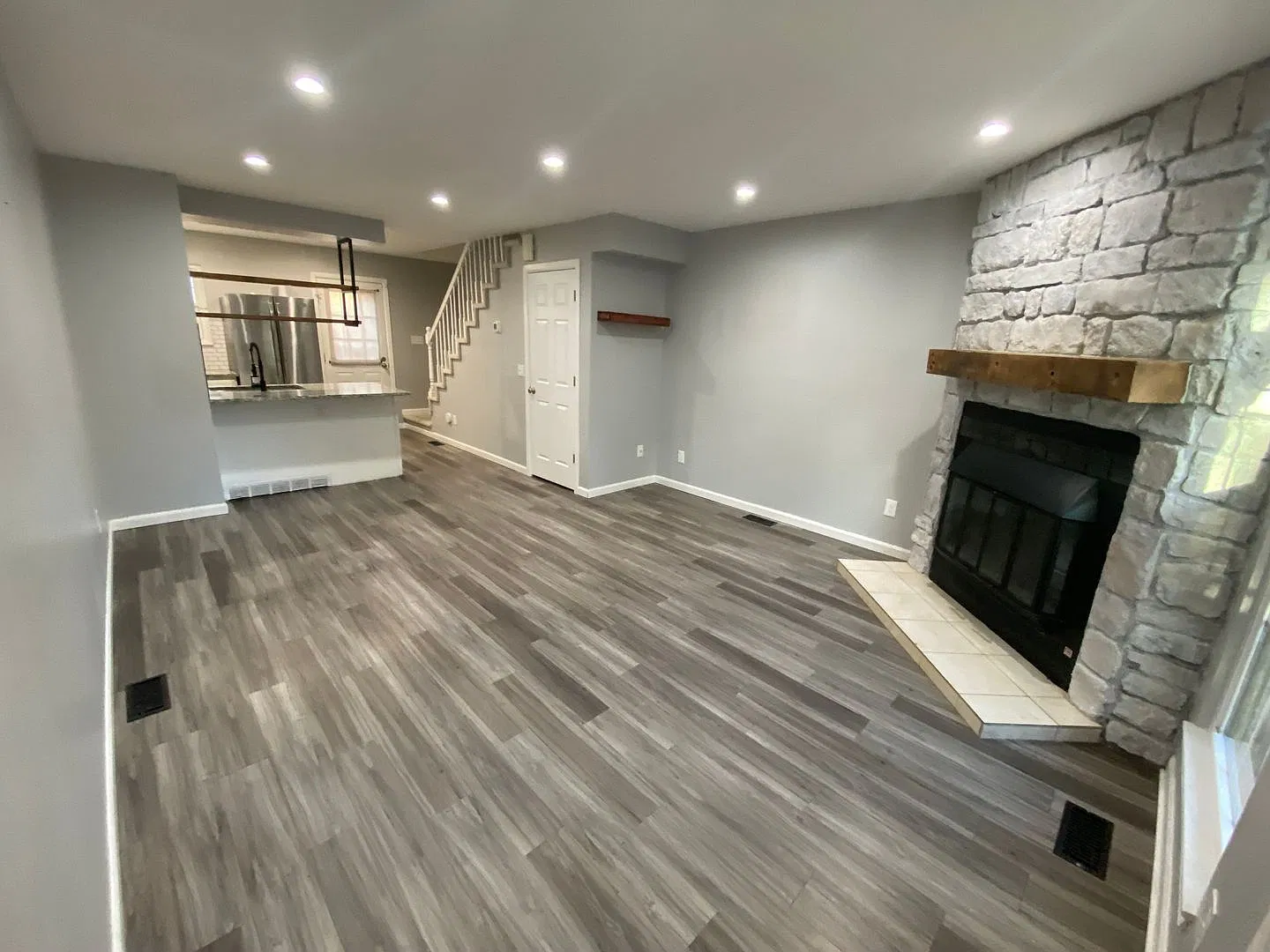 Short-Term Rental Opportunity - 6 Month Lease Available! 2-bedroom Littleton Townhome in Wonderfu... — Photo 2