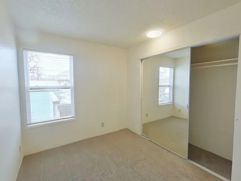 Hess Apartments — Photo 30