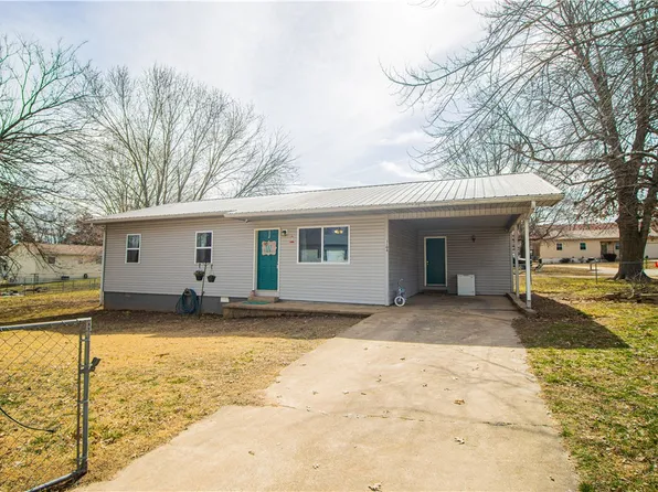 3104 W Hill Ave, Harrison, AR 72601