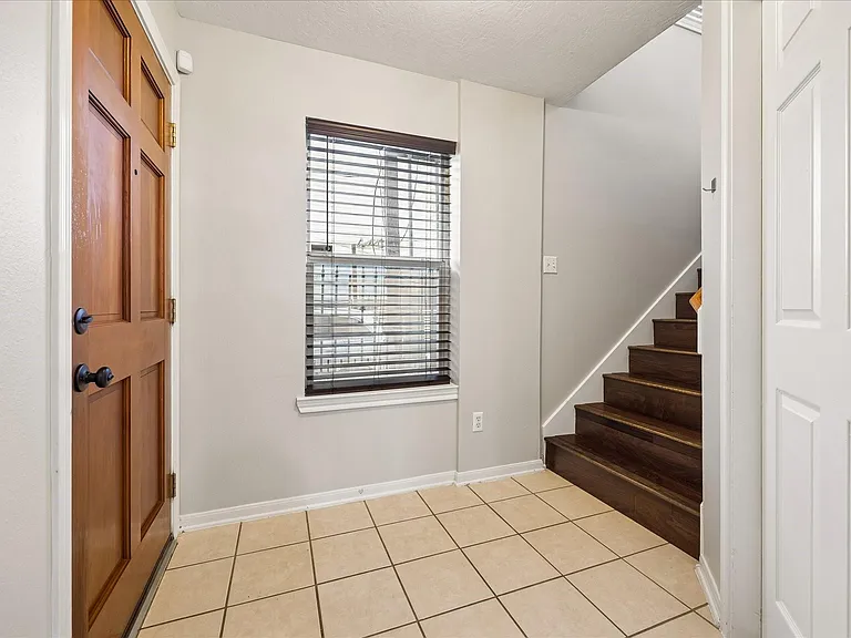 1510 Robin St #A — Photo 3
