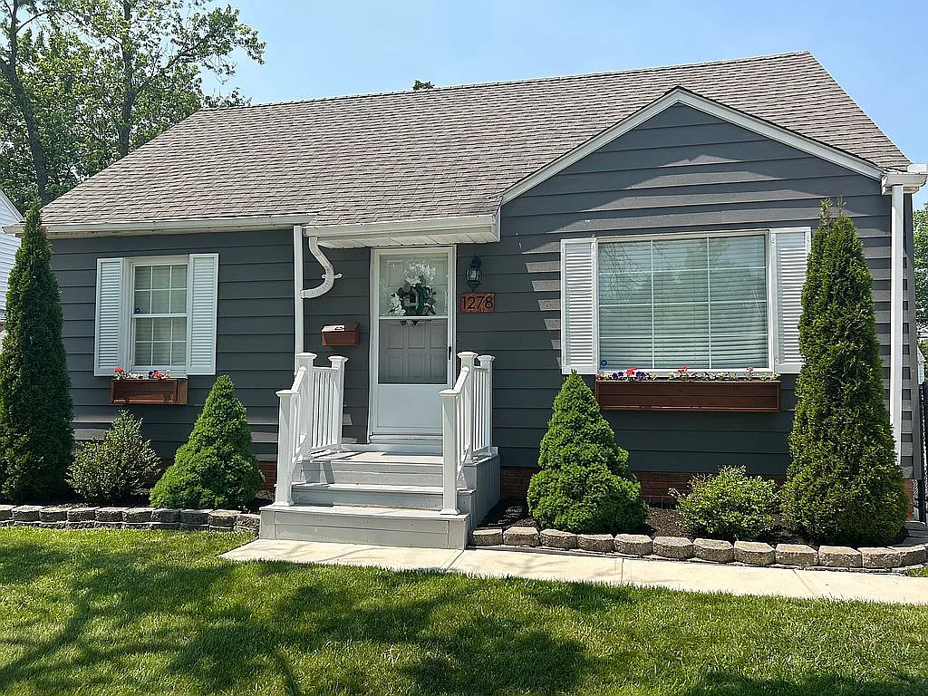 1278 Genesee Ave photo 1