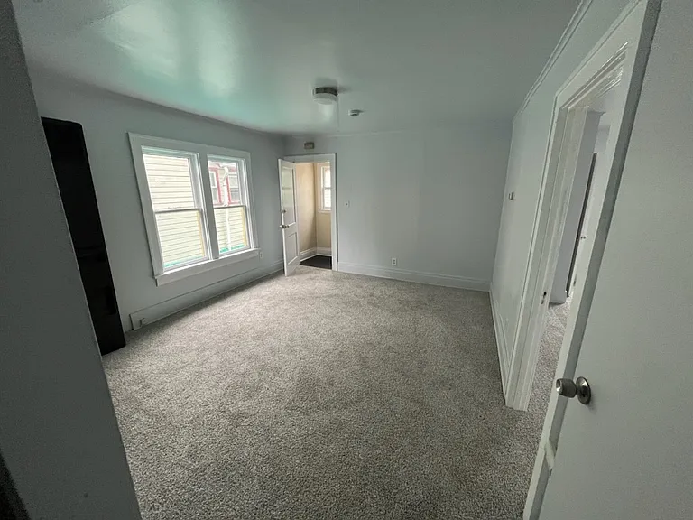 152 Elmwood Ave — Photo 2