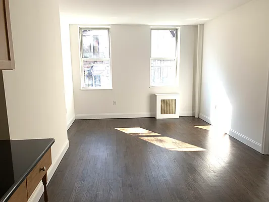 Rented by FirstService Realty (legacy) | media 22