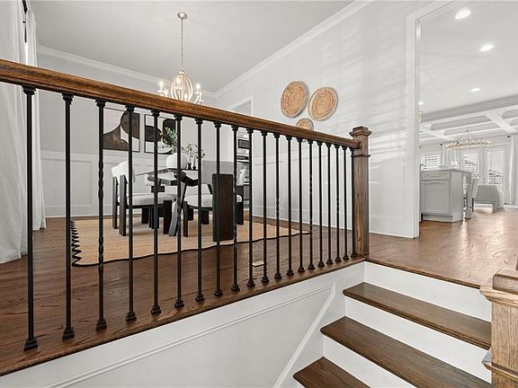 5th image of 1868 Skyfall Cir