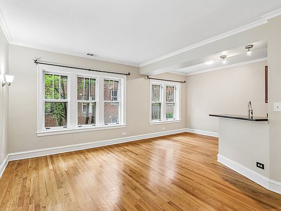 4th image of 219 N Oak Park Ave APT 2E
