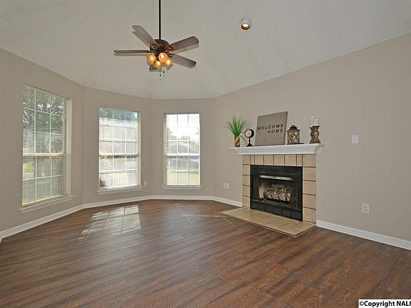 2nd image of 14013 Galveston Cir SE