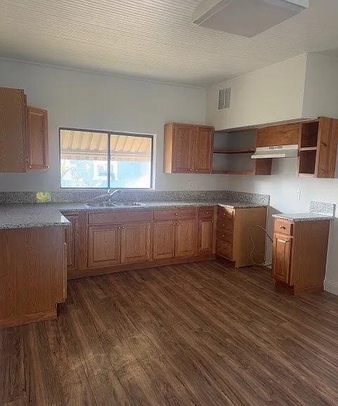 253 W Dunn Ave — Photo 2