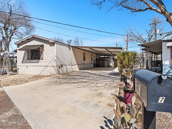 7 N Sunset Dr, Kerrville, TX 78028