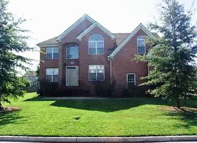 1st image of 109 Sweetbriar Ln