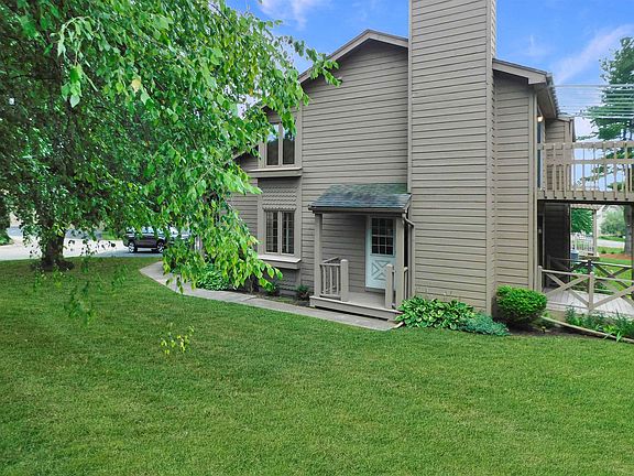 4th image of 6106 Garrett Ln