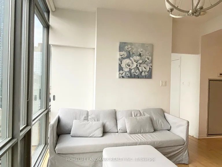 38 Grenville St #2908 — Photo 4