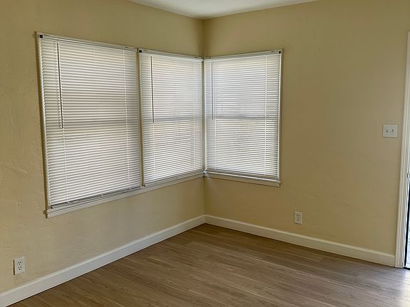 3rd image of 2327 Chester Ln APT C