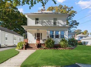 84 Enfield Ave, Providence, RI 02908