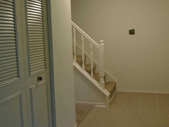 3rd image of 1040 Omar Dr