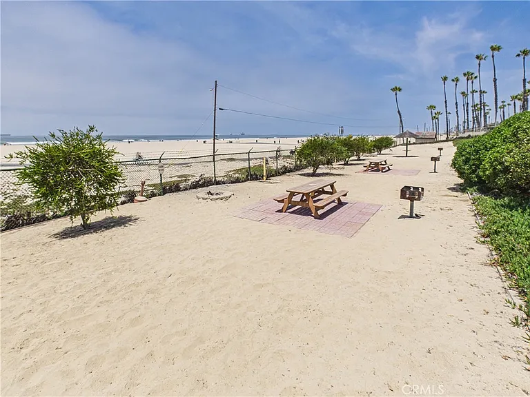 711 Pacific Coast Hwy #325 — Photo 30