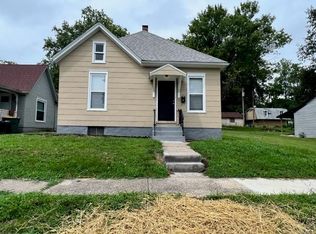 317 W Dee St, Lebanon, IL