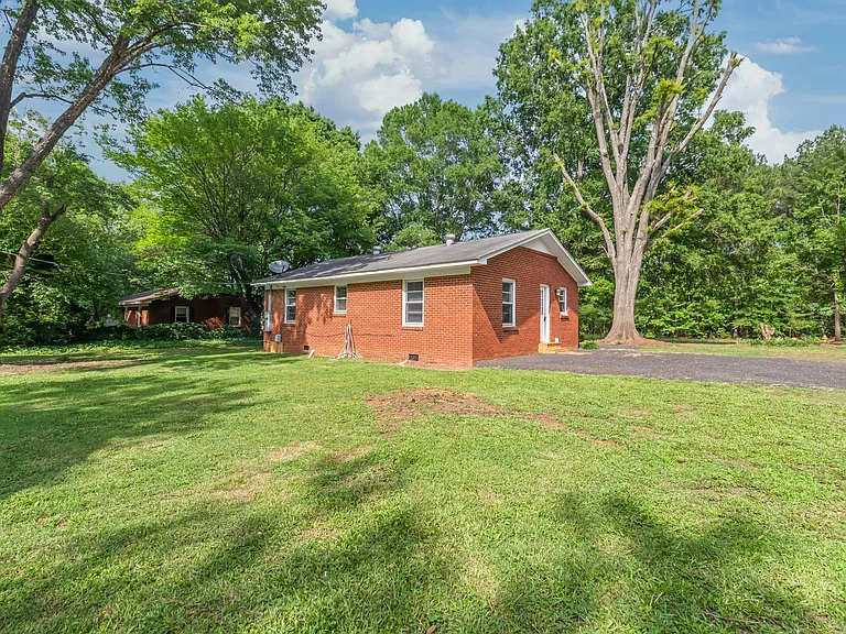 607 N Rocky River Rd — Photo 18