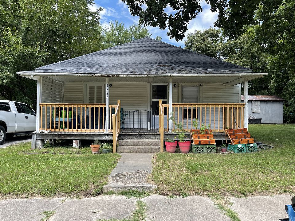 2nd image of 1637 Etheridge St