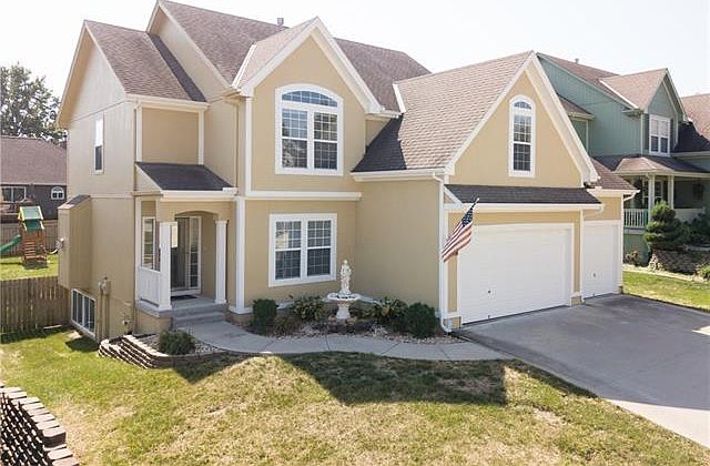 1st image of 3510 NW Chapman Ct