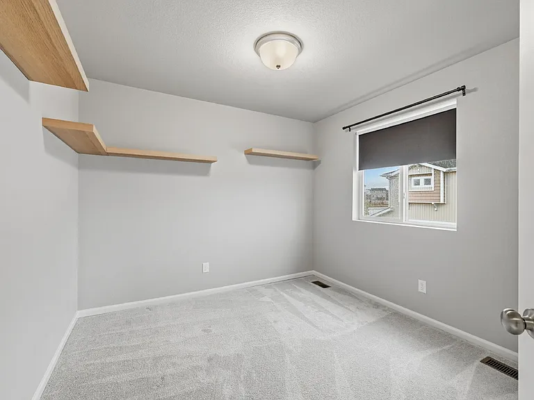 5764 Dakan Loop — Photo 21