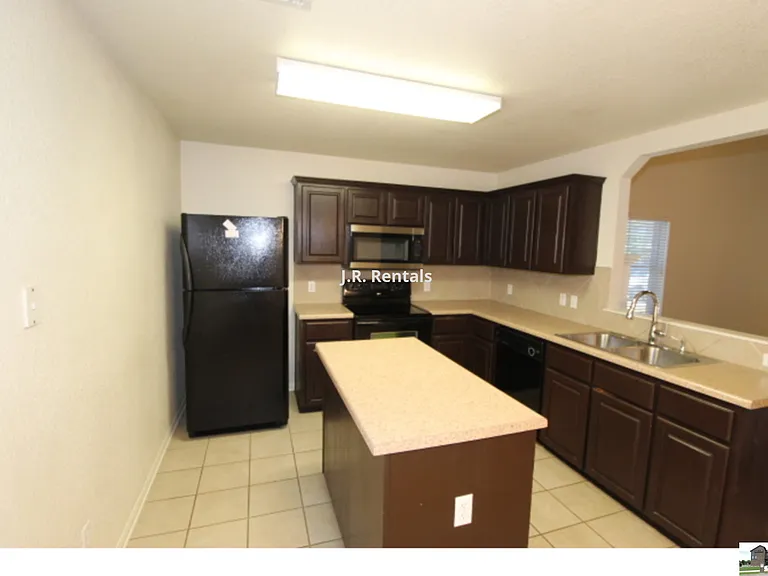 5611 Bertha Dr — Photo 57