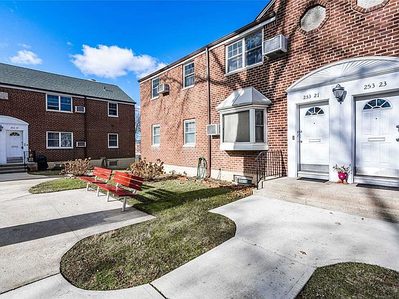 2nd image of 25321 61st Ave