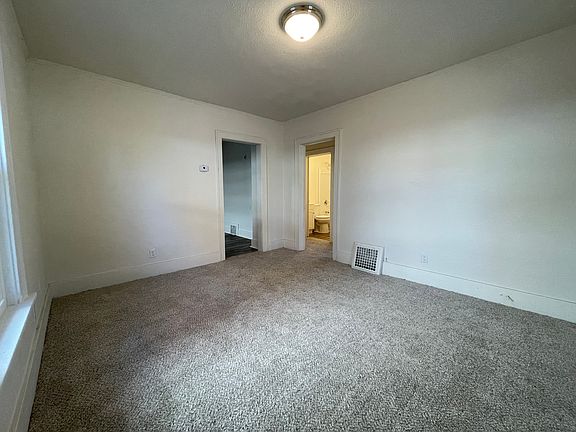 5th image of 710 S Blaine St