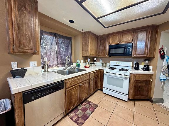 3rd image of 46461 Mesa Verde Trl