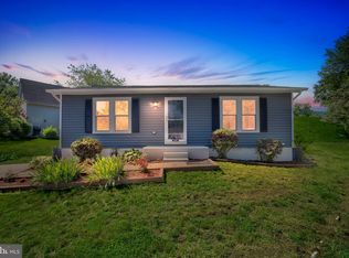 152 Oak View Dr SE, Leesburg, VA