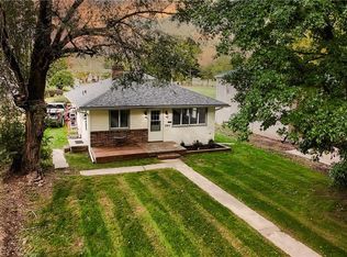 2911 Faraon St, Saint Joseph, MO 64501